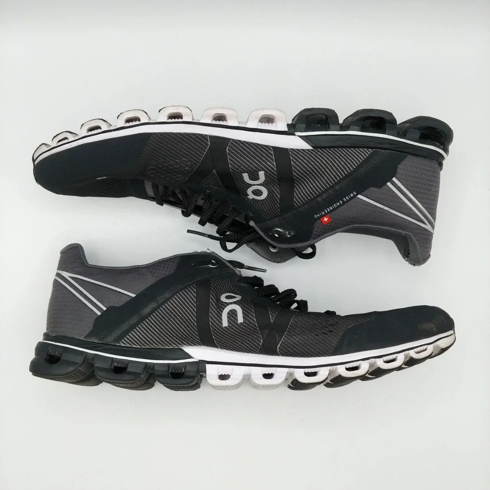 On Running Sneakers Mens 11.5 Grey Cloudflow Road Running CloudTec Shoes